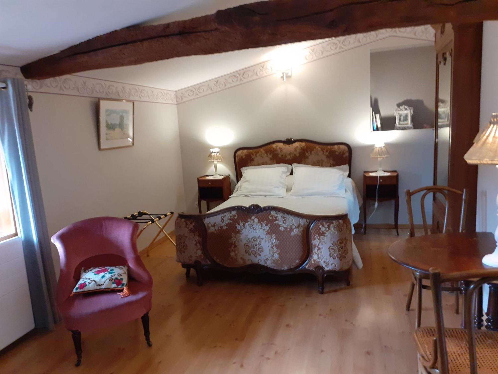 Le Clos Du Jubin Tarare Room photo