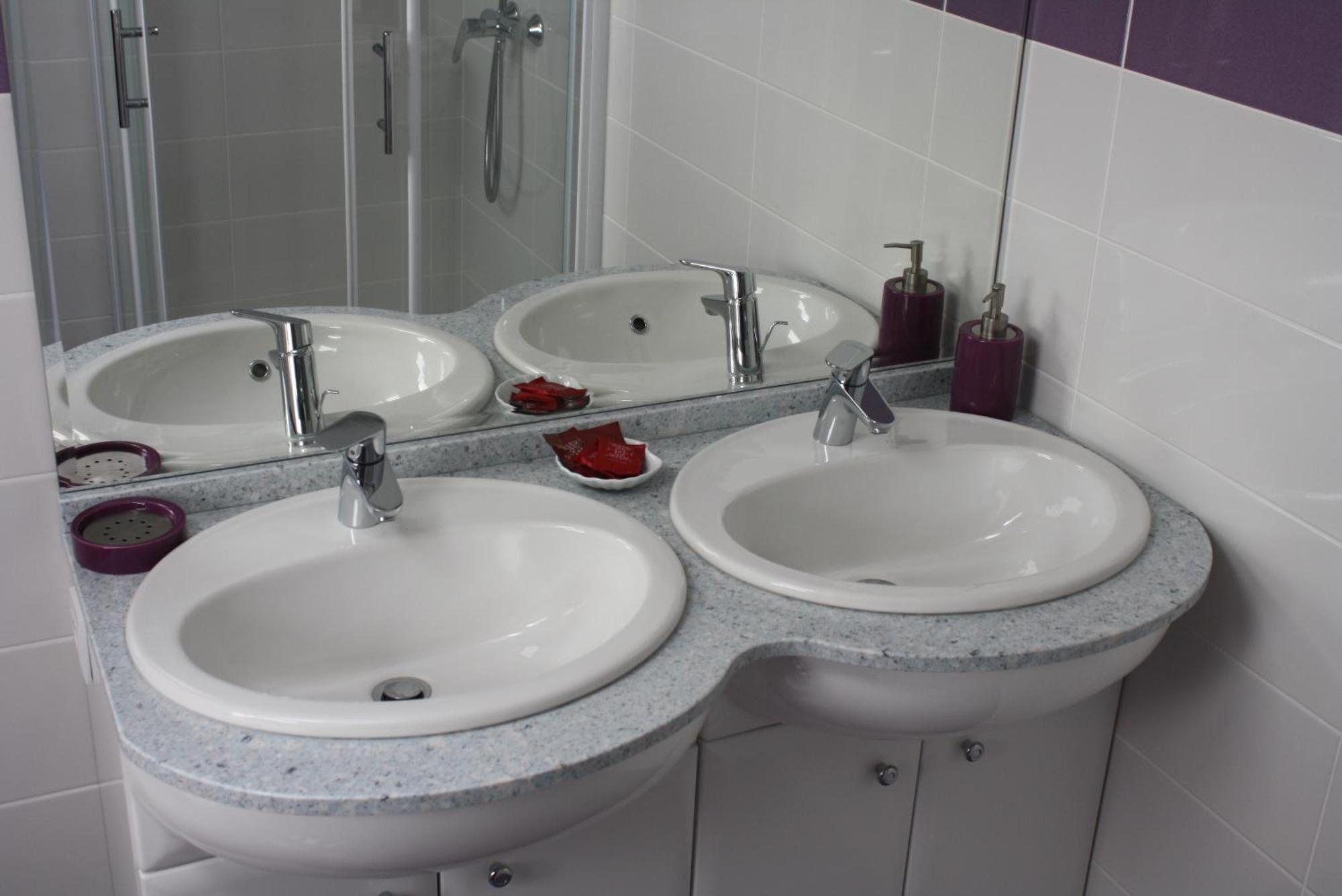 Le Clos Du Jubin Tarare Room photo